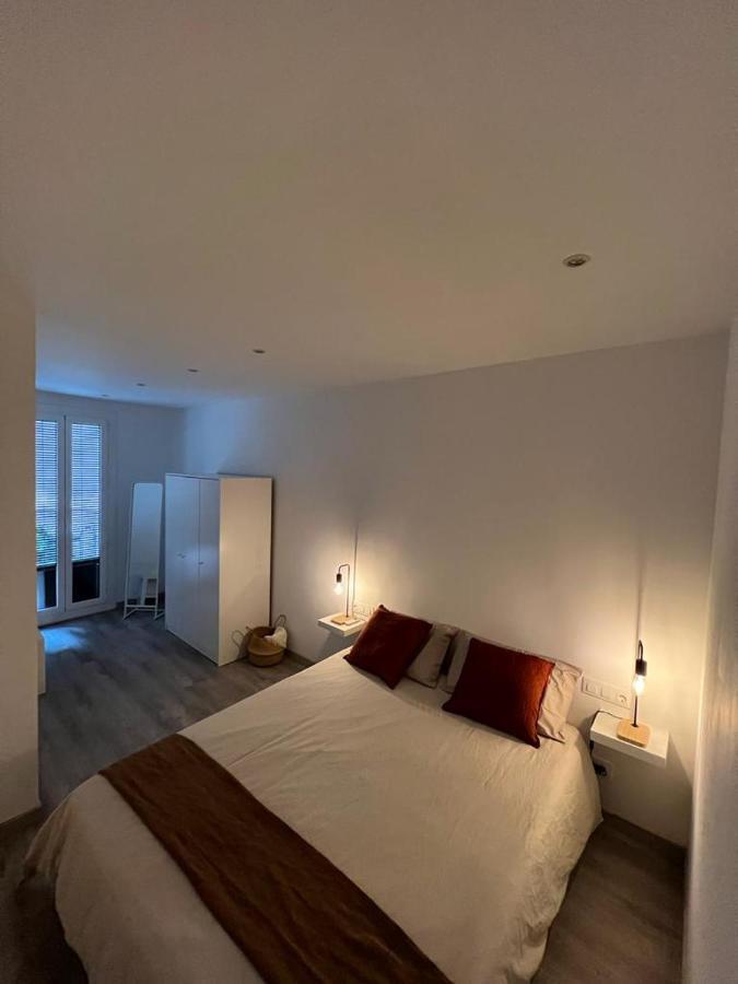 Amistat House Hotel Barcelona Ngoại thất bức ảnh