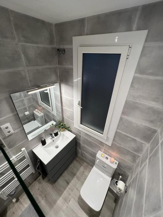Amistat House Hotel Barcelona Ngoại thất bức ảnh