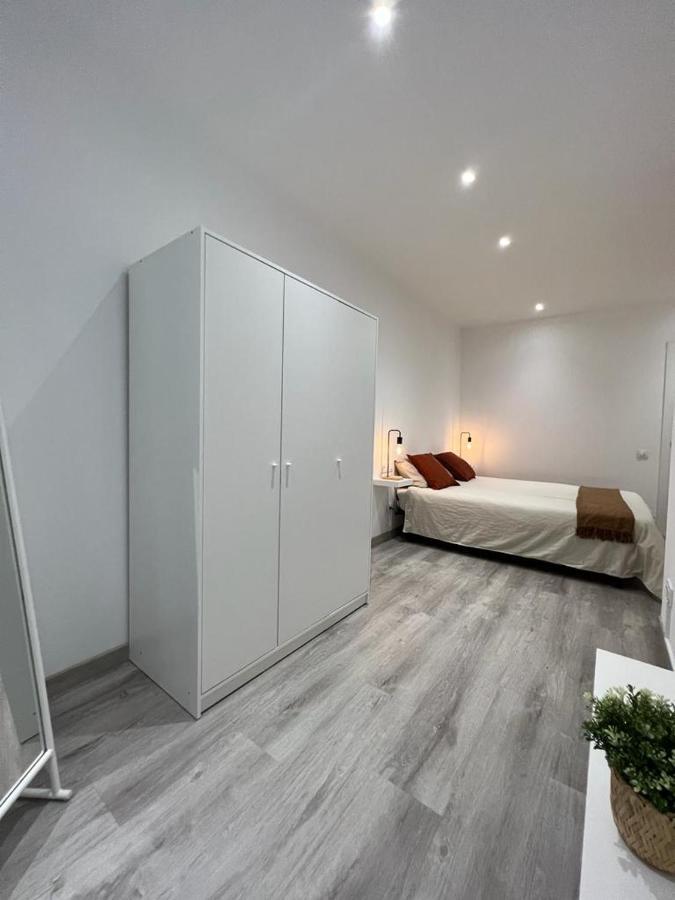 Amistat House Hotel Barcelona Ngoại thất bức ảnh