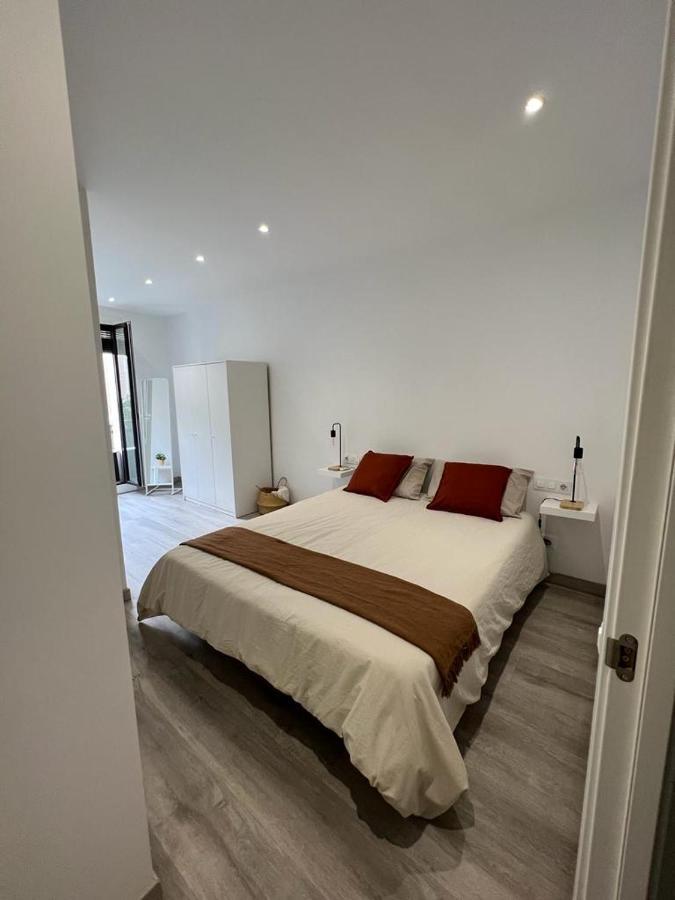 Amistat House Hotel Barcelona Ngoại thất bức ảnh