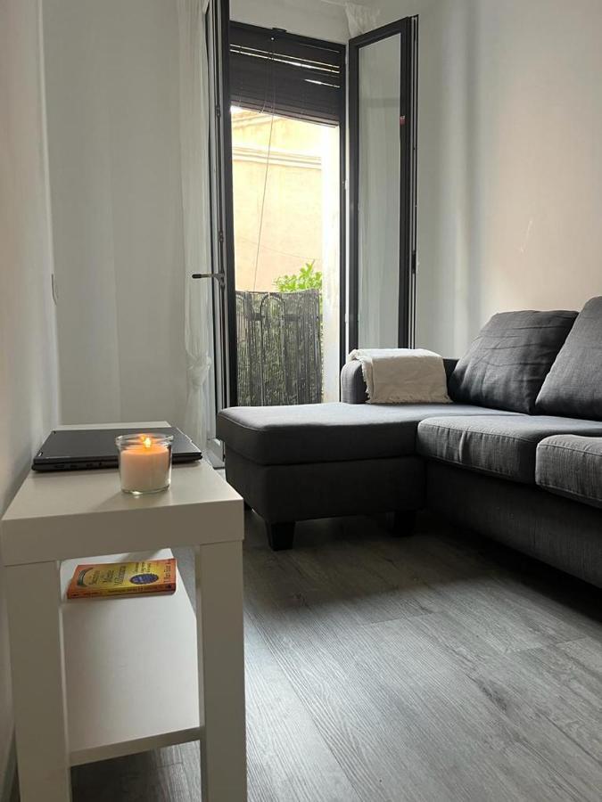 Amistat House Hotel Barcelona Ngoại thất bức ảnh